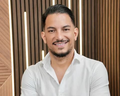 Charlie Aragón, Principal Architect